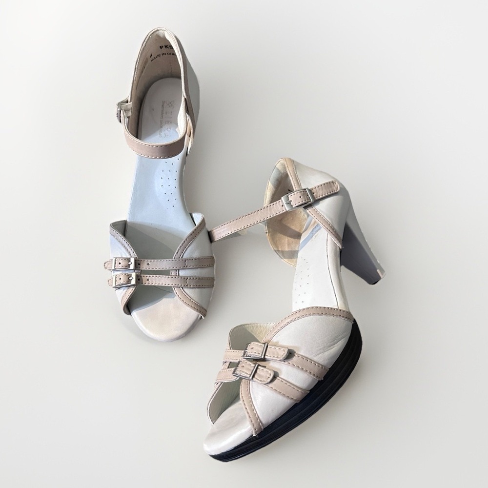 Ziera Sandals Women's Size 41 / 10.5 W Gray Strappy Heel Platforms